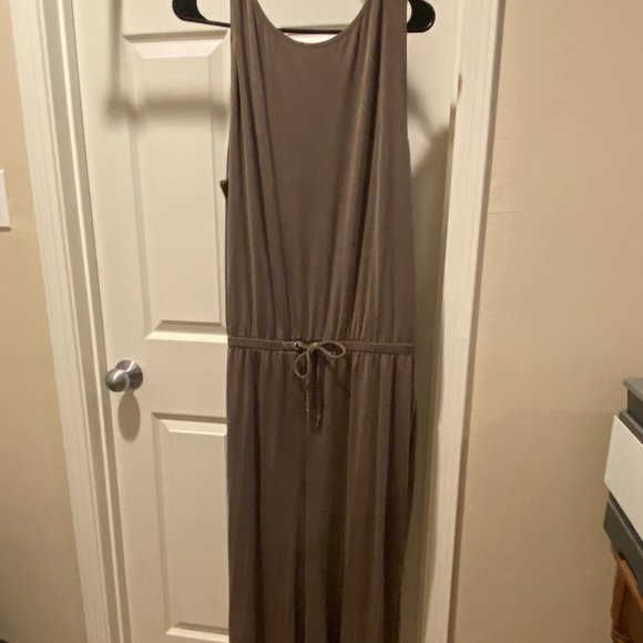 NWT Chico's Travelers Tie Waist Jumpsuit - Deep Taupe - Chico's 2- Size 12 / L - Picture 4 of 10
